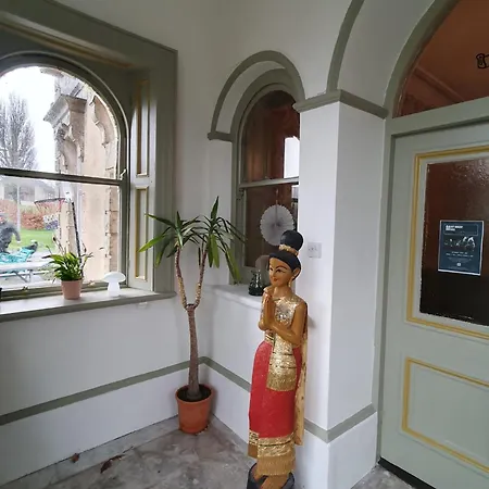 Double In Richmond House Guest house